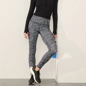 Athleta PM Petite Medium Rainier High Rise Legging Jasper Black / White - Medium